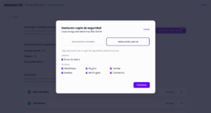 Pantalla de restauración de copias de seguidad en Modular DS con opción de restauración parcial y selección de archivos y base de datos.